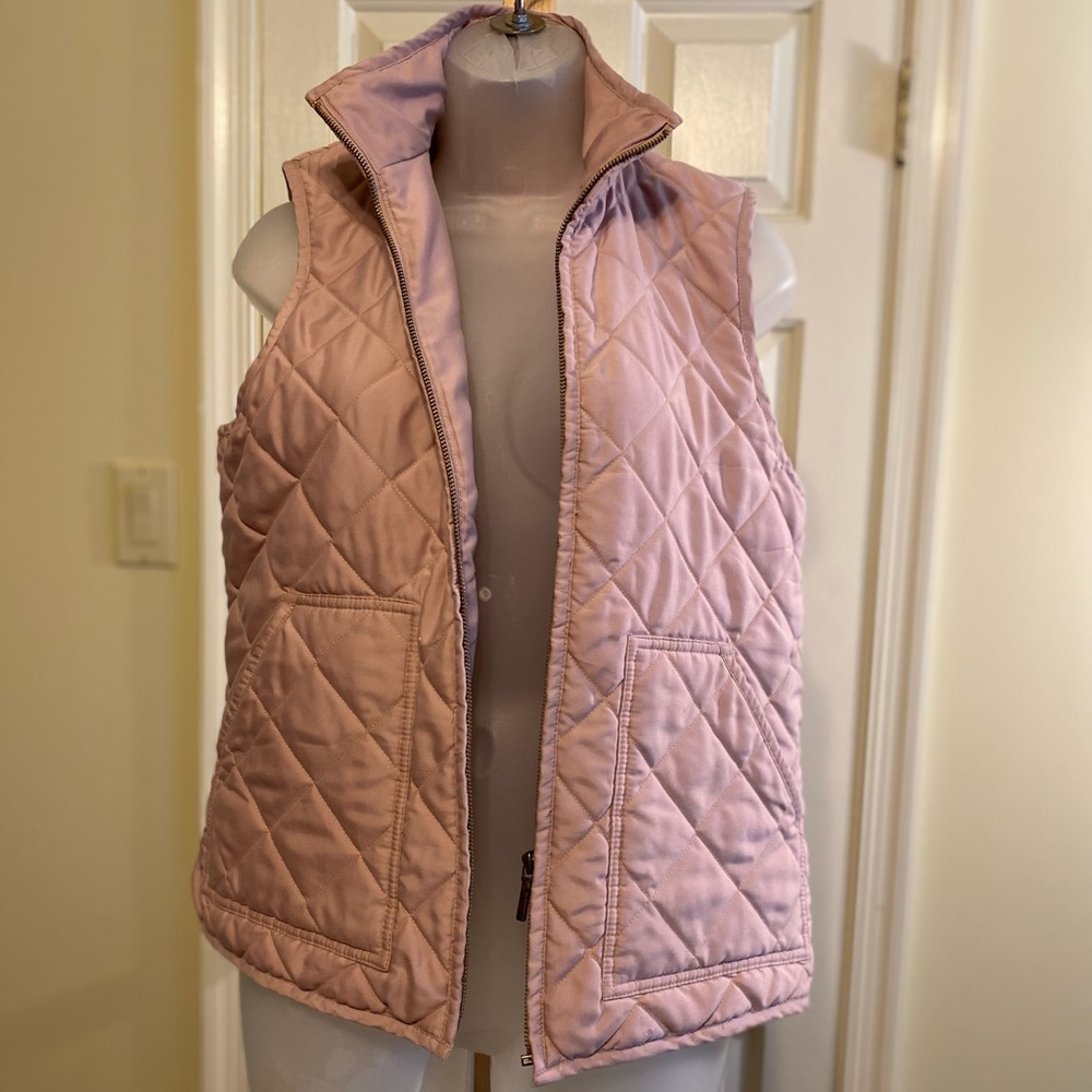 Chaps - Women’s quilted dusty rose vest, Size M